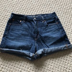 American Eagle Mom Short